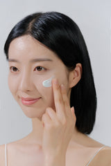 [Skin1004] Madagascar Centella Hyalu-Cica Water-Fit Sun Serum 50ml