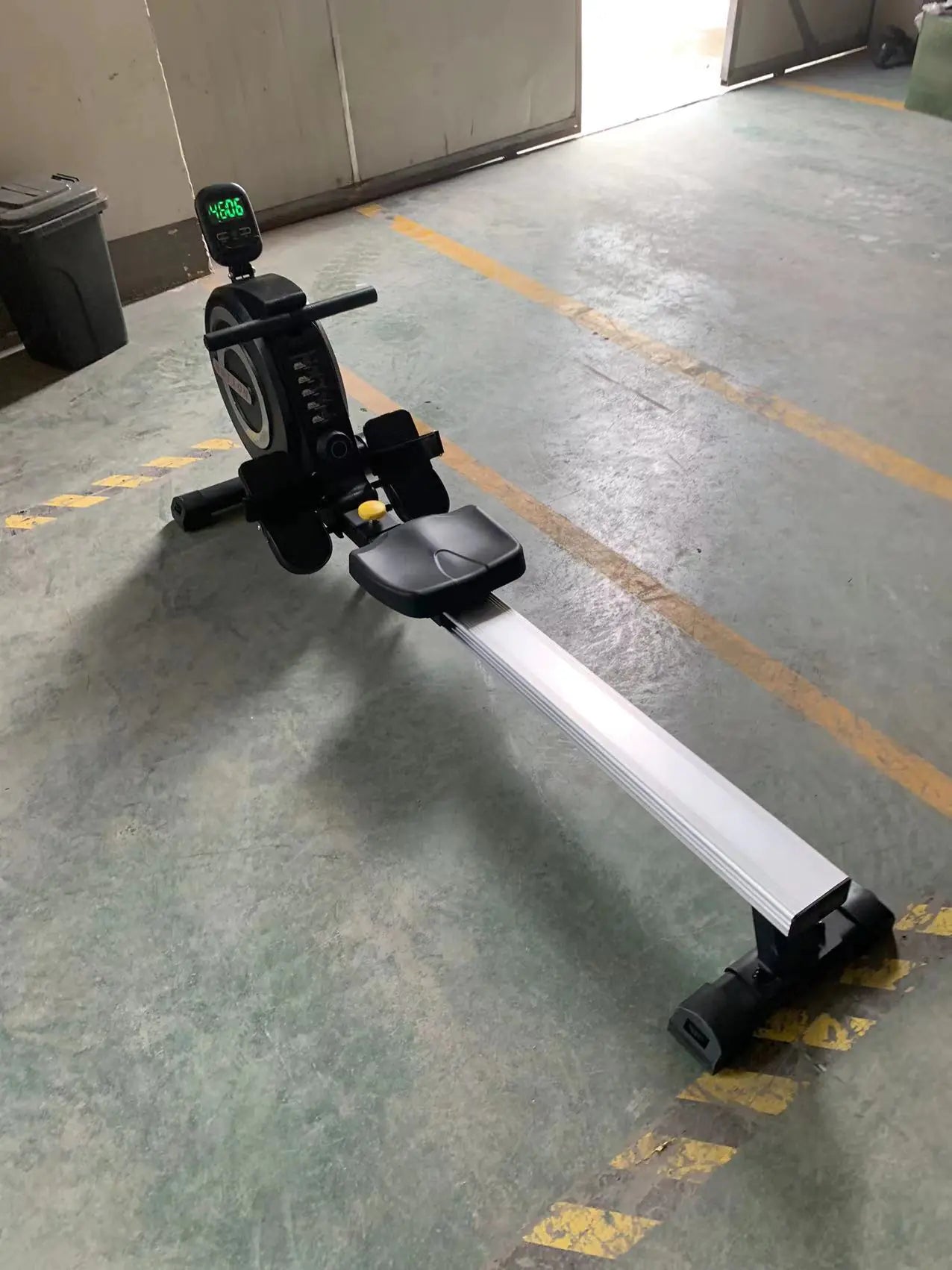 Indoor Magnetic Rowing Machine with Low Pull Trainer